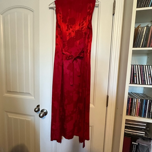 Red satin brocade dressy pant suit size 12 - Picture 4 of 6